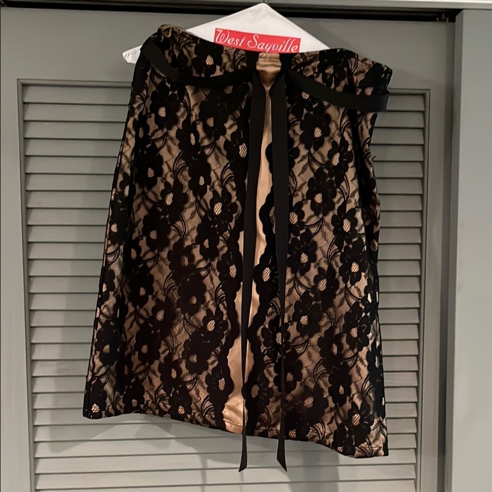 Joseph Black and Tan Floral Lace Skirt